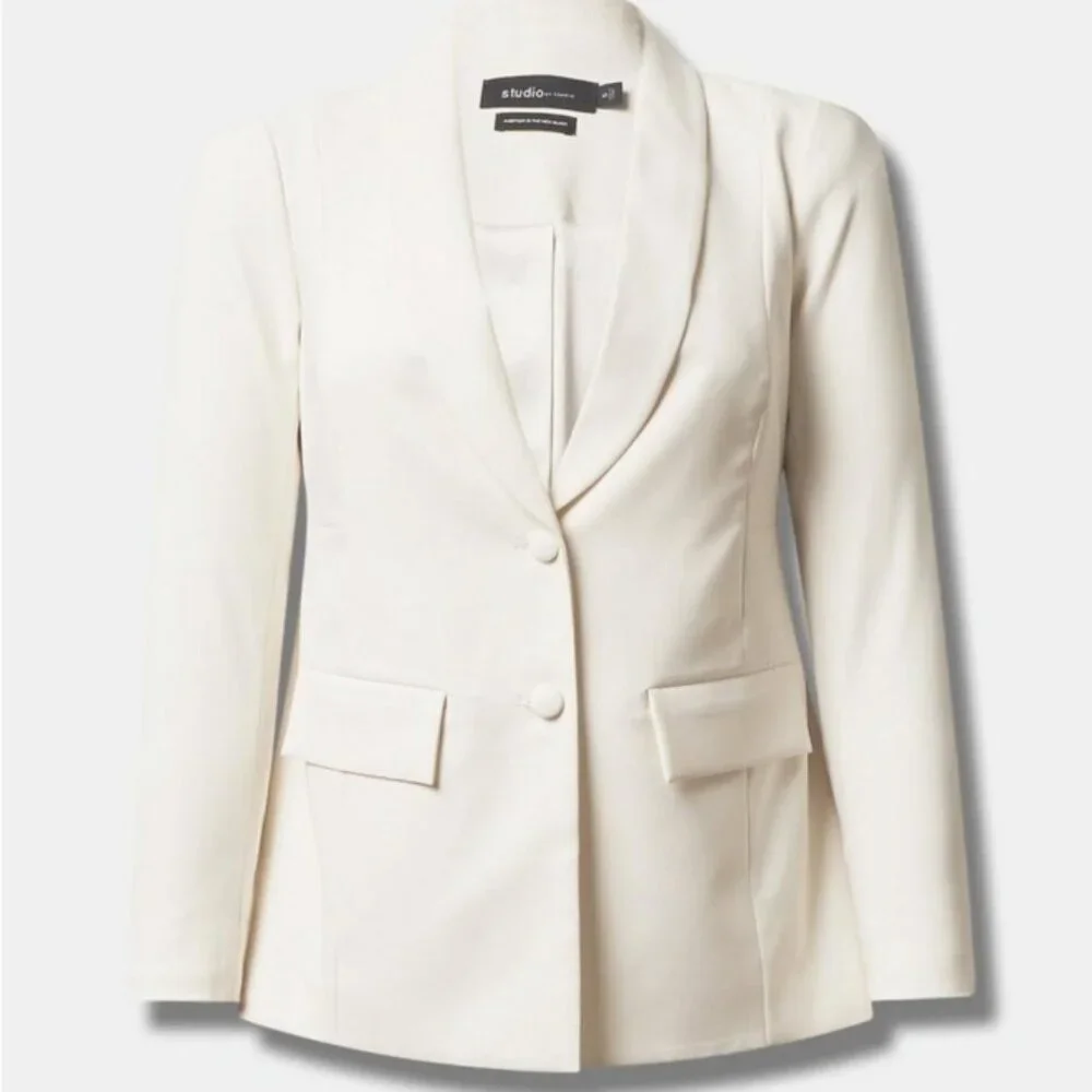 Studio by Torrid Ivory Refined Crepe Blazer – Size 1X